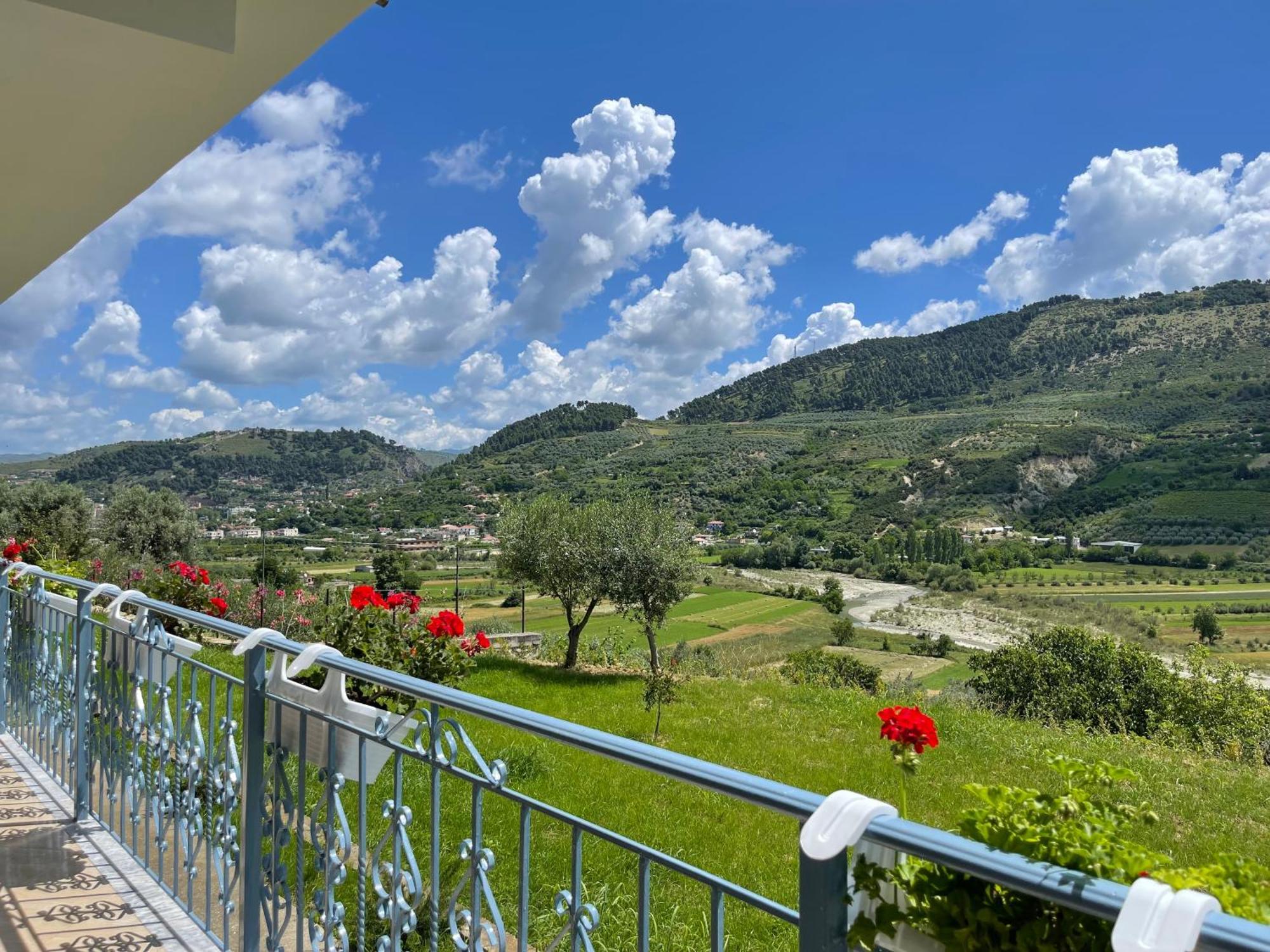 Vila Ardea Berat Exterior foto